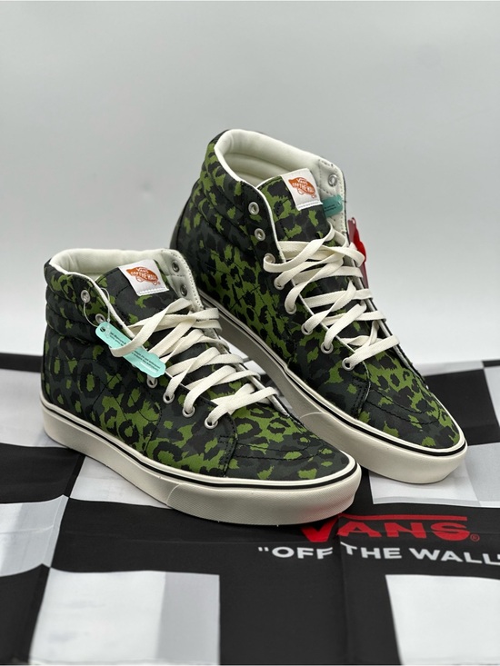 Vans Other - Vans Sk8-Hi Sneakers in Green and Black Leopard Print